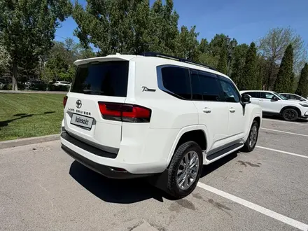 Toyota Land Cruiser 2022 года за 45 000 000 тг. в Алматы – фото 12