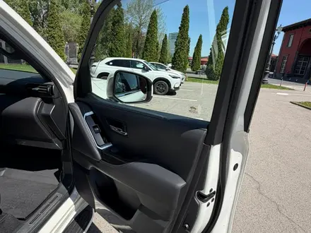Toyota Land Cruiser 2022 года за 45 000 000 тг. в Алматы – фото 21
