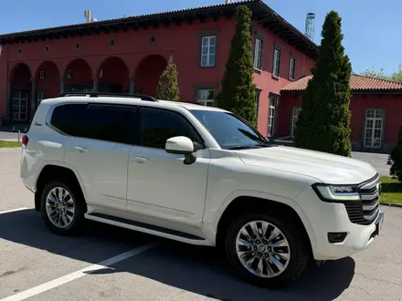Toyota Land Cruiser 2022 года за 45 000 000 тг. в Алматы – фото 6