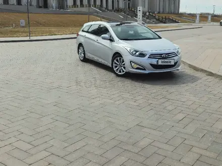 Hyundai i40 2011 года за 7 300 000 тг. в Астана – фото 2
