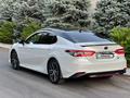 Toyota Camry 2022 года за 15 000 000 тг. в Астана – фото 3
