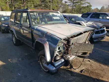 Jeep Cherokee 1993 года за 350 000 тг. в Алматы