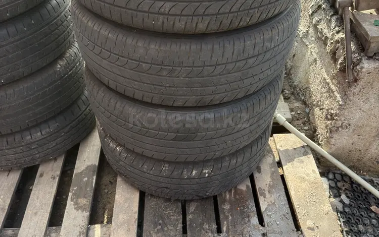 Bridgestone Dueler H/L 33A 235/55R20 102V за 80 000 тг. в Алматы