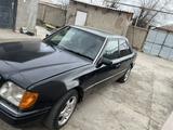 Mercedes-Benz E 220 1994 года за 1 200 000 тг. в Тараз – фото 3