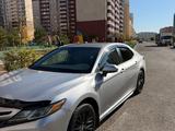 Toyota Camry 2019 года за 11 000 000 тг. в Астана – фото 2