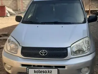 Toyota RAV4, 2004