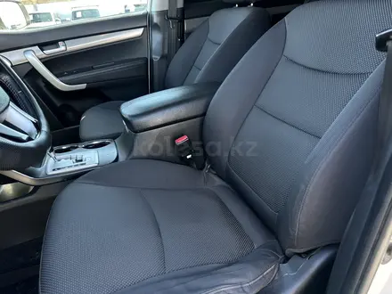 Kia Sorento 2010 года за 7 000 000 тг. в Атырау – фото 11