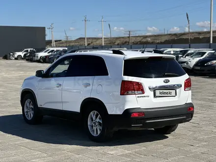 Kia Sorento 2010 года за 7 000 000 тг. в Атырау – фото 3
