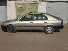 Nissan Primera, 1992