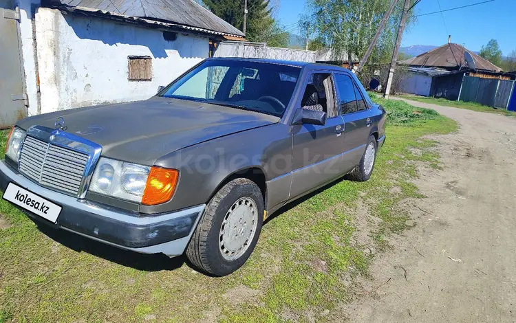 Mercedes-Benz E 200 1990 годаүшін1 400 000 тг. в Алтай