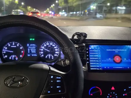 Hyundai Accent 2019 года за 6 200 000 тг. в Алматы – фото 12