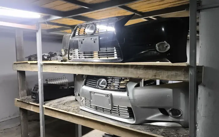 Бампер передний Lexus Gs250 L10 2015год за 12 000 тг. в Алматы