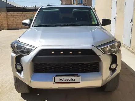 Toyota 4Runner 2015 года за 15 150 000 тг. в Актау