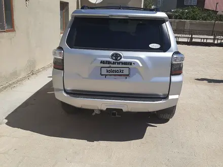 Toyota 4Runner 2015 года за 15 150 000 тг. в Актау – фото 6