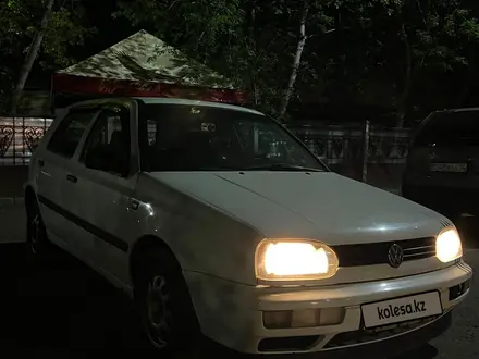 Volkswagen Golf 1995 года за 1 400 000 тг. в Павлодар – фото 3