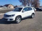 Volkswagen Tiguan 2011 года за 7 500 000 тг. в Рудный