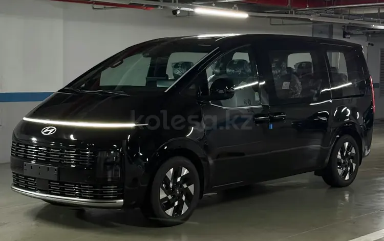 Hyundai Staria Luxe 3.5 2026 года за 29 000 000 тг. в Алматы