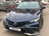 Toyota Camry 2021 года за 13 000 000 тг. в Алматы