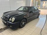 Mercedes-Benz E 280 1997 годаfor3 900 000 тг. в Актау