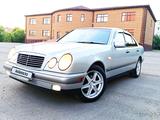 Mercedes-Benz E 200 1998 годаүшін4 680 000 тг. в Астана – фото 5