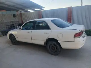 Mazda Cronos