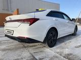 Hyundai Elantra 2021 года за 10 500 000 тг. в Астана – фото 2