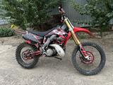 Honda  CR 250R 2005 года за 1 300 000 тг. в Алматы – фото 3