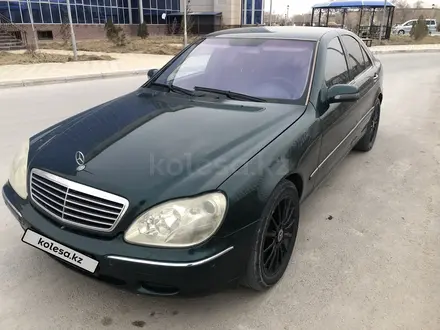 Mercedes-Benz S 500 2002 года за 3 000 000 тг. в Жанаозен – фото 4