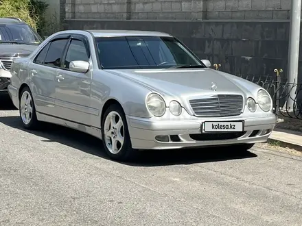 Mercedes-Benz E 320 2000 года за 5 000 000 тг. в Шымкент – фото 10