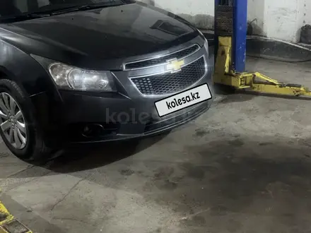 Chevrolet Cruze 2012 года за 3 000 000 тг. в Атырау