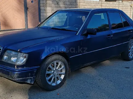 Mercedes-Benz E 280 1994 года за 1 100 000 тг. в Сарыкемер