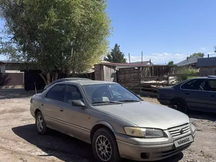 Toyota Camry 1997 года за 1 600 000 тг. в Алматы – фото 3