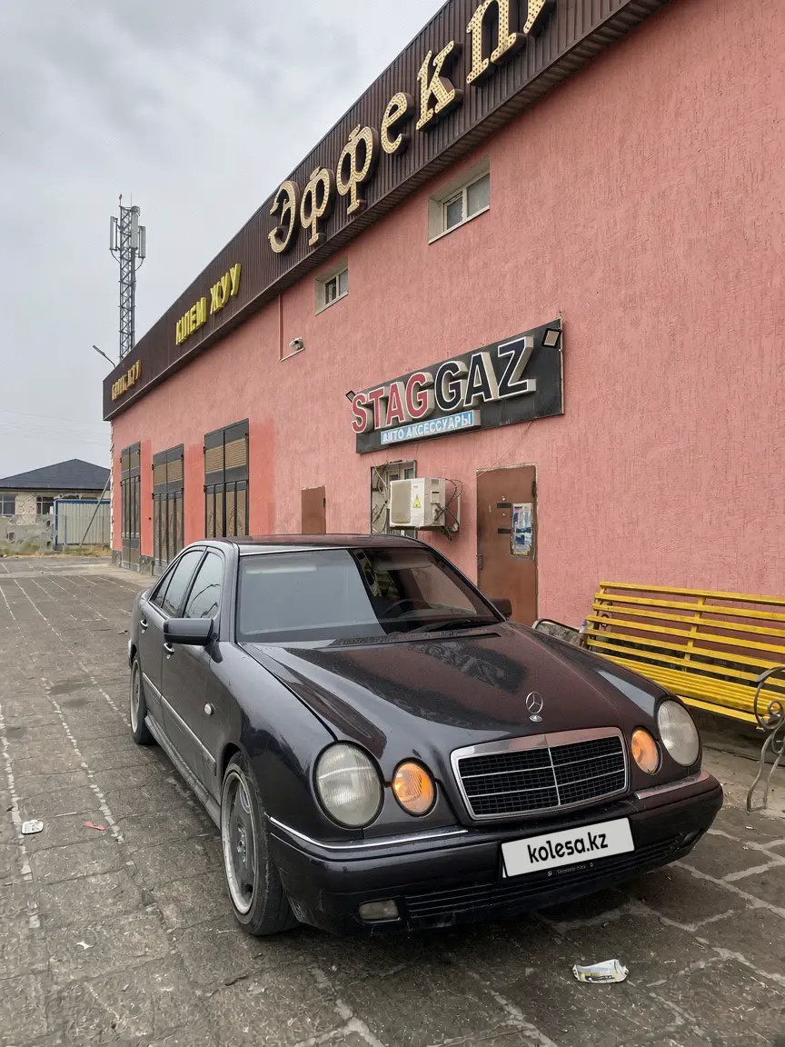 Mercedes-Benz E-Class, 1996