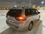 Toyota Sienna 2017 годаүшін14 665 800 тг. в Астана – фото 3