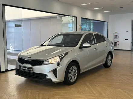Kia Rio 2021 года за 6 400 000 тг. в Астана