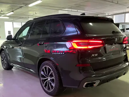 BMW X5 2018 года за 31 200 000 тг. в Астана – фото 4