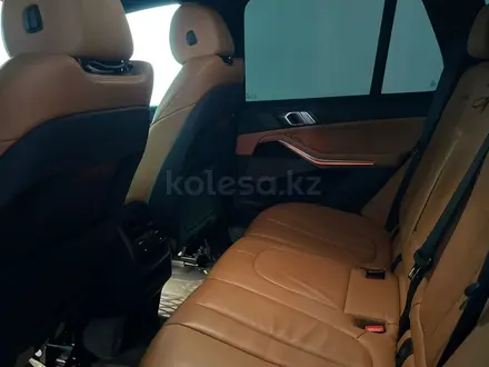 BMW X5 2018 года за 31 200 000 тг. в Астана – фото 8