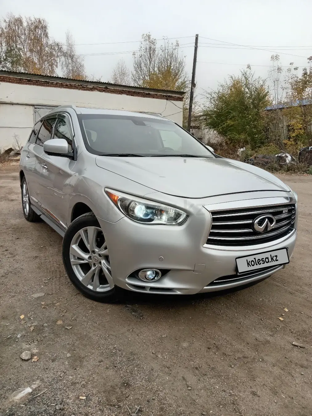 Infiniti jx35, 2013