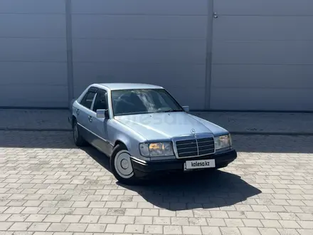 Mercedes-Benz E 230 1991 года за 850 000 тг. в Караганда – фото 3