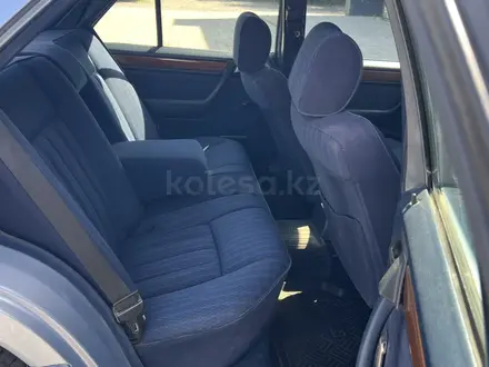 Mercedes-Benz E 230 1991 года за 850 000 тг. в Караганда – фото 14