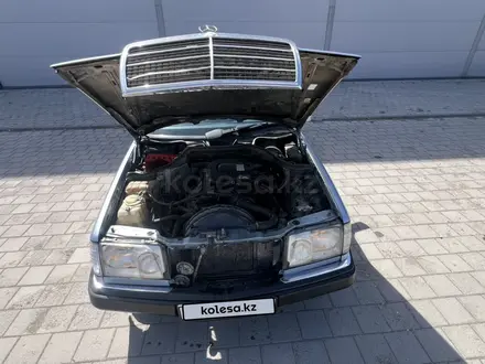 Mercedes-Benz E 230 1991 года за 850 000 тг. в Караганда – фото 24