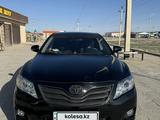 Toyota Camry 2011 года за 6 650 000 тг. в Жанаозен