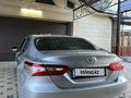 Toyota Camry 2020 года за 14 500 000 тг. в Шымкент – фото 3