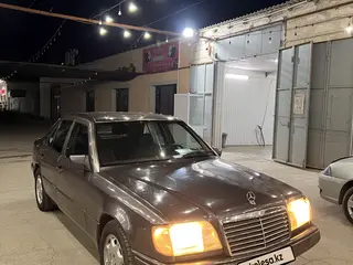 Mercedes-Benz E-Class, 1993