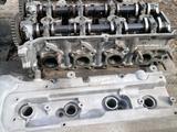 Головка на двигатель Сузуки Лиана М16А 1.6л 2001-2004г за 3 000 тг. в Алматы – фото 2
