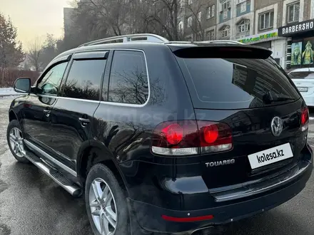 Volkswagen Touareg 2007 года за 7 700 000 тг. в Алматы – фото 5