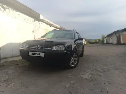 Volkswagen Golf 2003 года за 2 500 000 тг. в Алтай – фото 2