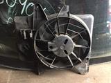 Диффузор радиатора в сборе Mazda Tribute (2000 — 2004) за 30 000 тг. в Петропавловск – фото 2
