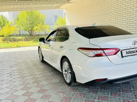 Toyota Camry 2018 года за 15 000 000 тг. в Алматы – фото 5