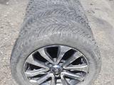 Зимние шины NOKIAN 285/50/R20 с дисками Land Cruiser 200 за 395 000 тг. в Семей